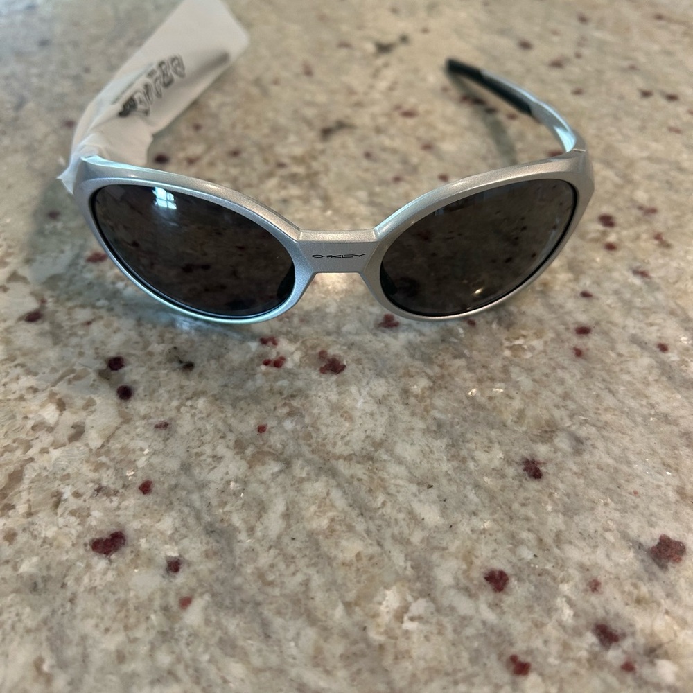 Oakley Silver Sunglasses - Eye Jacket Redx